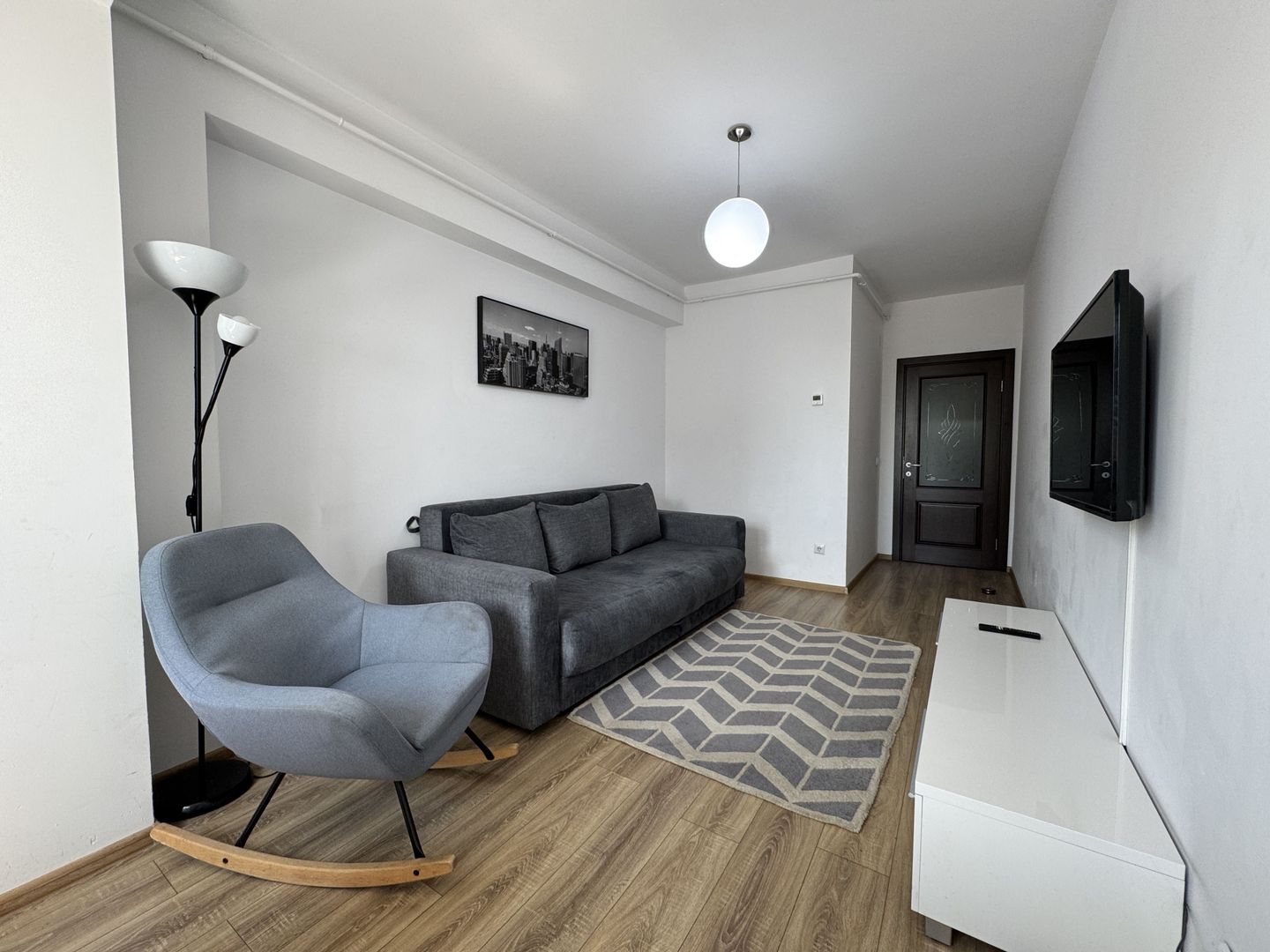 Apartament mobilat complet | Zona Palas | Terasa | Parcare privata - Poză 2