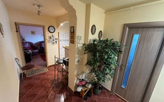 Apartament 3 camere decomandat, 67 mp, 2 băi, Balcon, beci - Poză 1