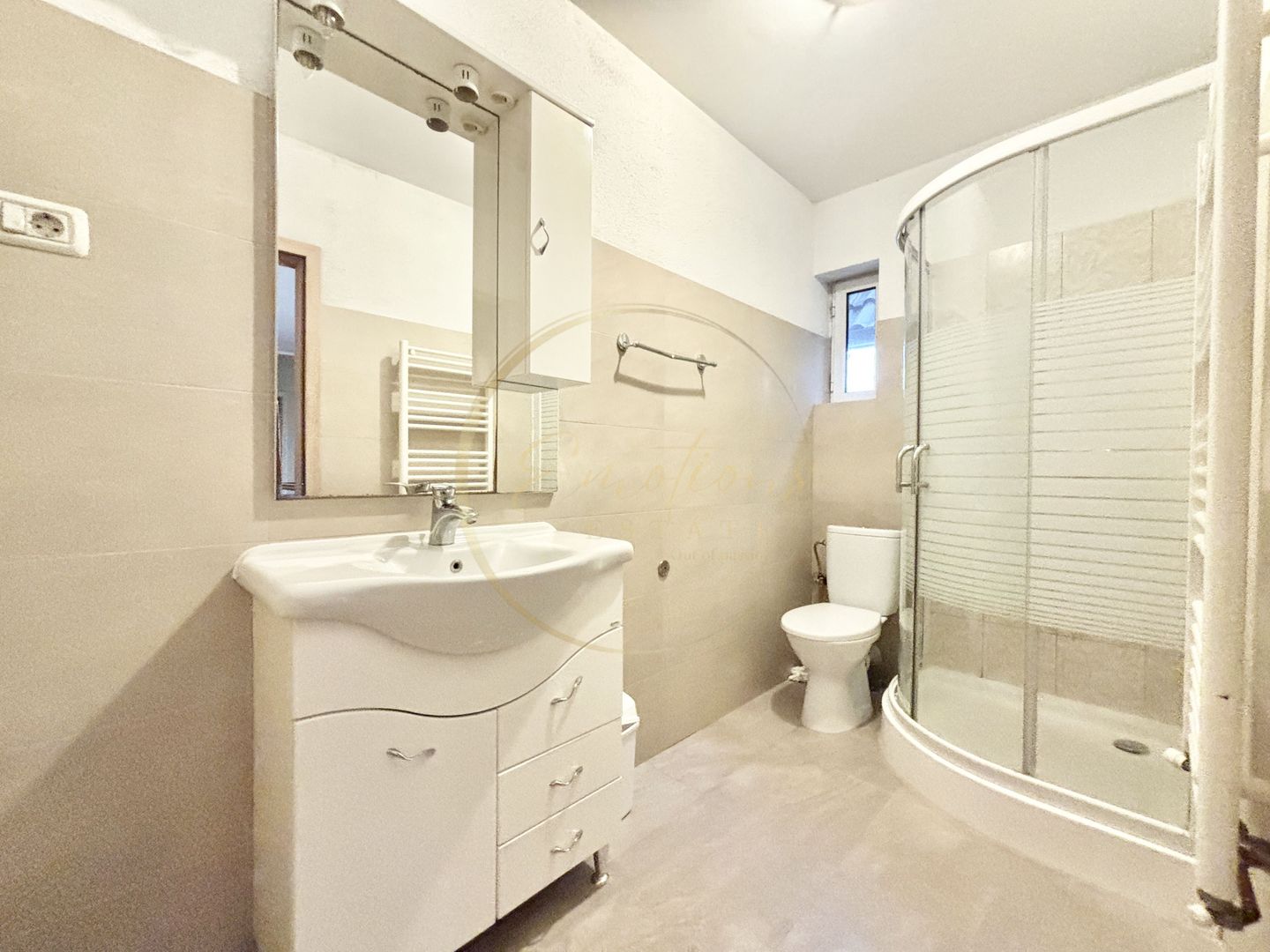 VILĂ DEOSEBITĂ ÎN CARTIERUL PLANETELOR, GIROC – ZONĂ REZIDENȚIALĂ LINIȘTITĂ - Poză 17