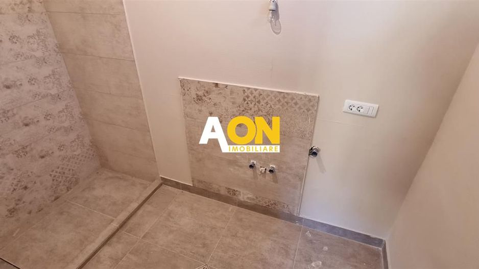 Spatiu Comercial Renovat cu Curte Interioara 7 Euro/mp - Poză 5
