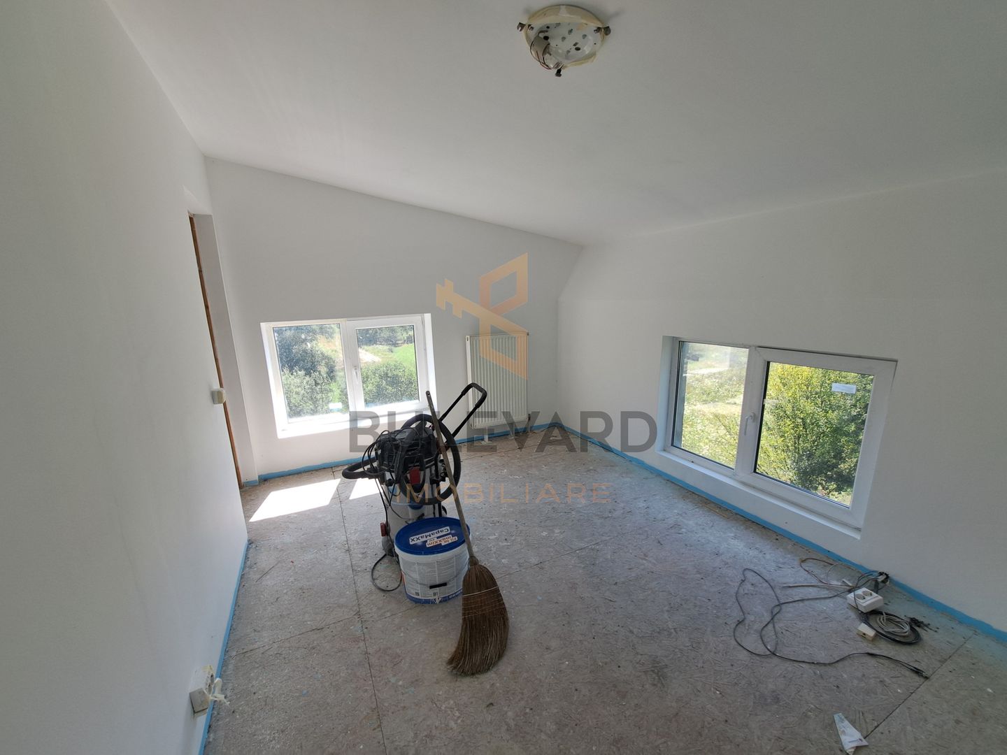 Casa cu teren de 4700 mp in Sat Zimbor, 45 km de Cluj-Napoca - Poză 14