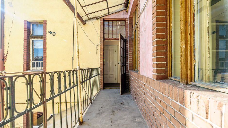 VÂNDUT! Apartament cu 4 Camere în Palatul Bohuș, Arad - Poză 10