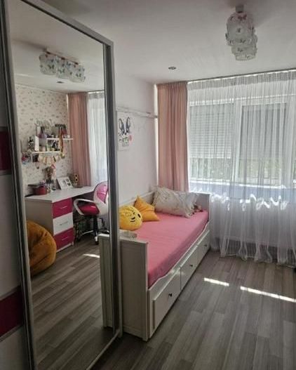 Apartament 3 camere Decomandat - Poză 3
