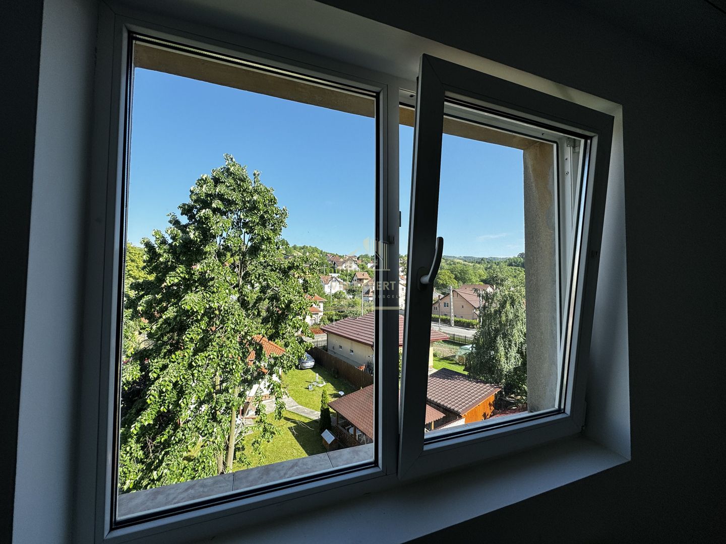 APARTAMENT 2 CAMERE, ETAJ 3, CAMPULUNG, ARGES - Poză 6