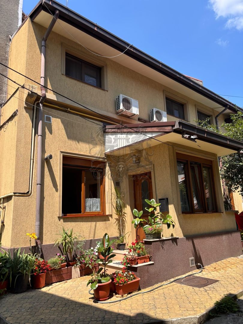Ultracentral | Rosetti | 5 Camere | Casa Recladita in 2008 | - Poză 1