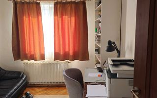 De vanzare apartament 4 camere/ zona Tractorul - Poză 5