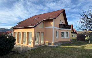 VILA 5 CAMERE,TEREN 560 MP, CAMPULUNG, ARGES - Poză 31