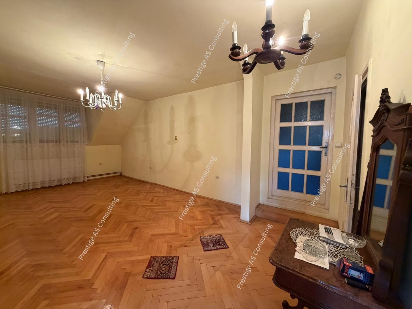 Casa individuala 2 apartamente | 310 mp utili |  clinica / birouri Elisabetin - Poză 7