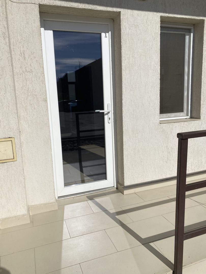 Spatiu birou - Poză 9