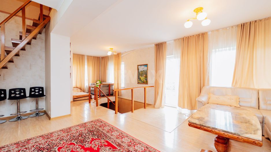 Casa cu 3 nivele Bălțata gata de trai - Poză 13