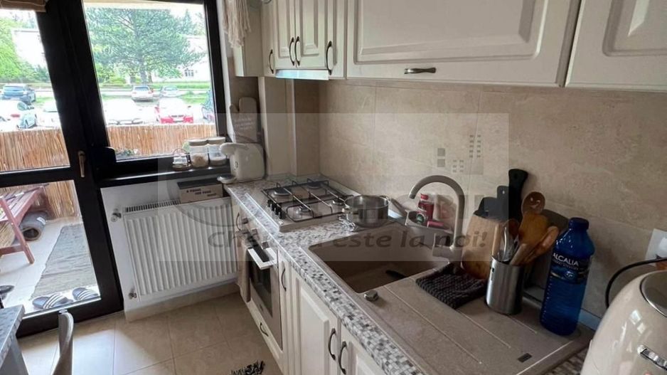 Apartament decomandat cu 2 camere si terasa - Royal Town, Copou - 599€ - Poză 3