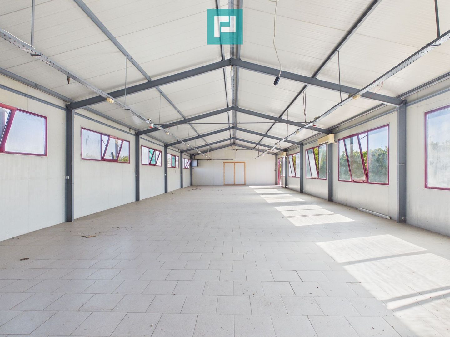 Hală de închiriat 205 mp utili în Aradul Nou - Poză 6