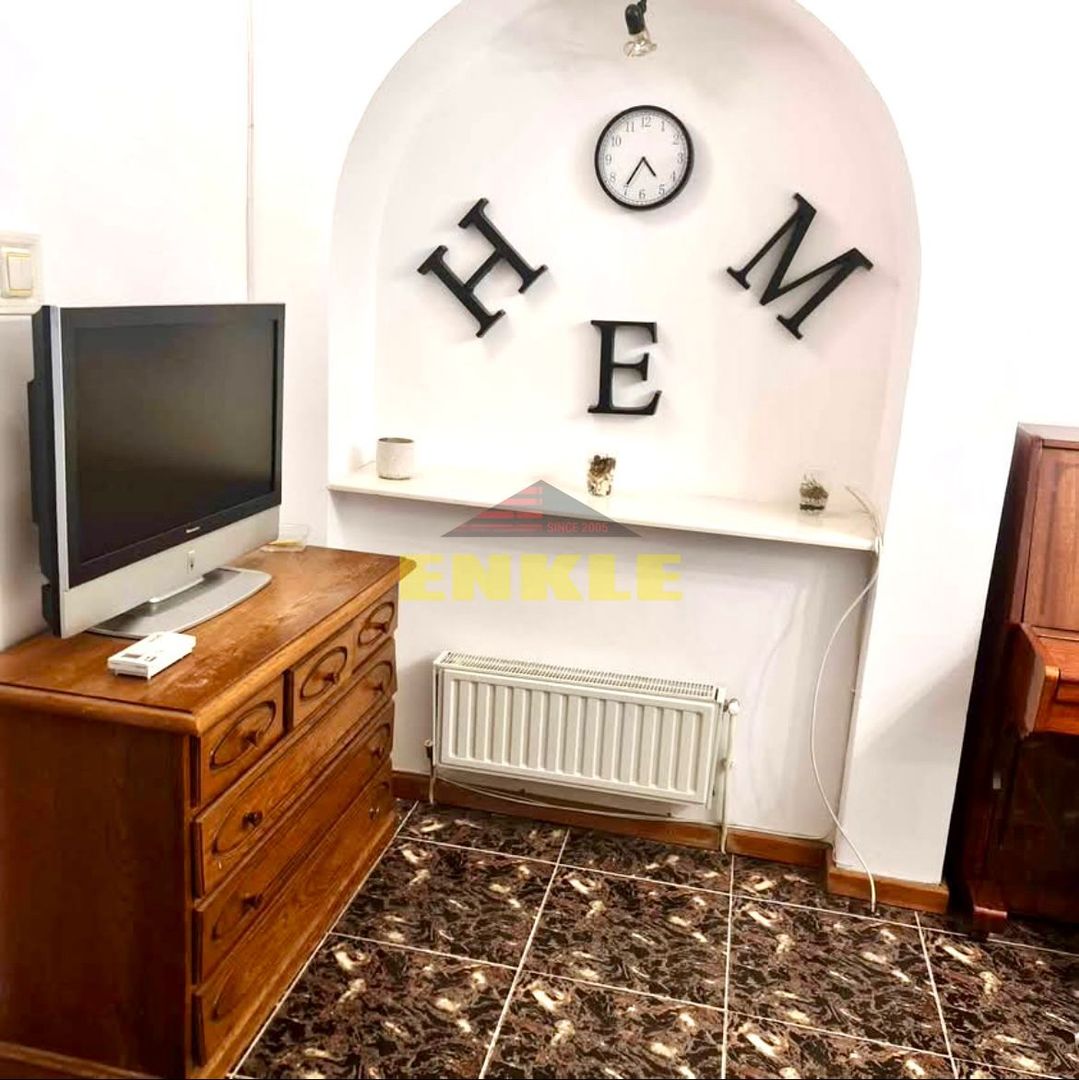 De inchiriat apartament cu 4 camere, zona Bulevard - Poză 1