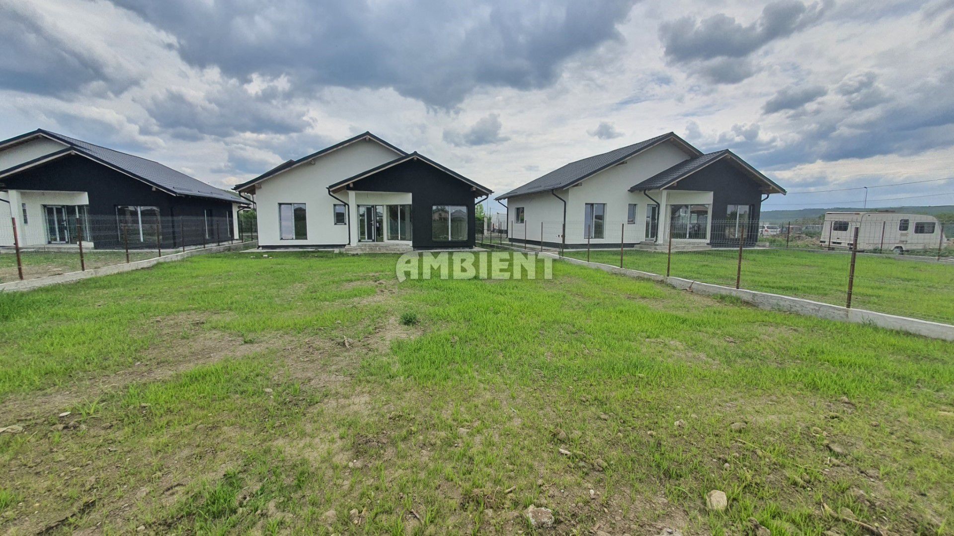 CASĂ NOUĂ, cu teren 550 mp, zona Munteni de Jos; - Poză 1