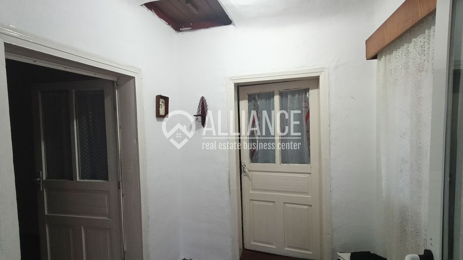 CUMPANA ( cod02) - Casa batraneasca 5 camere cu teren 491 mp - Poză 10
