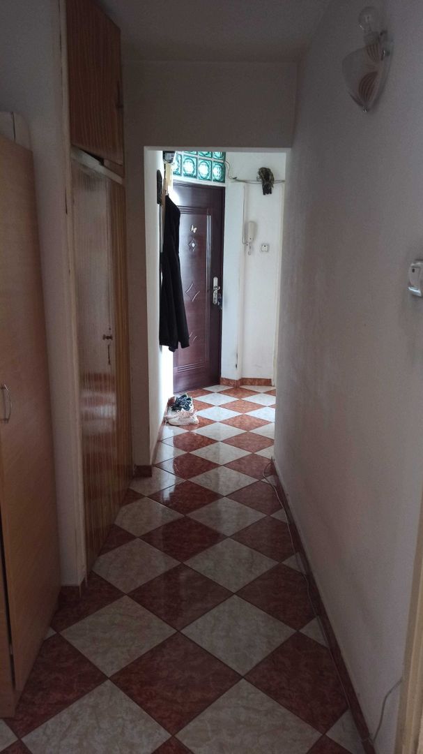 De vanzare apartament de 3 camere Titan,  5 min metrou Grigorescu - Poză 7