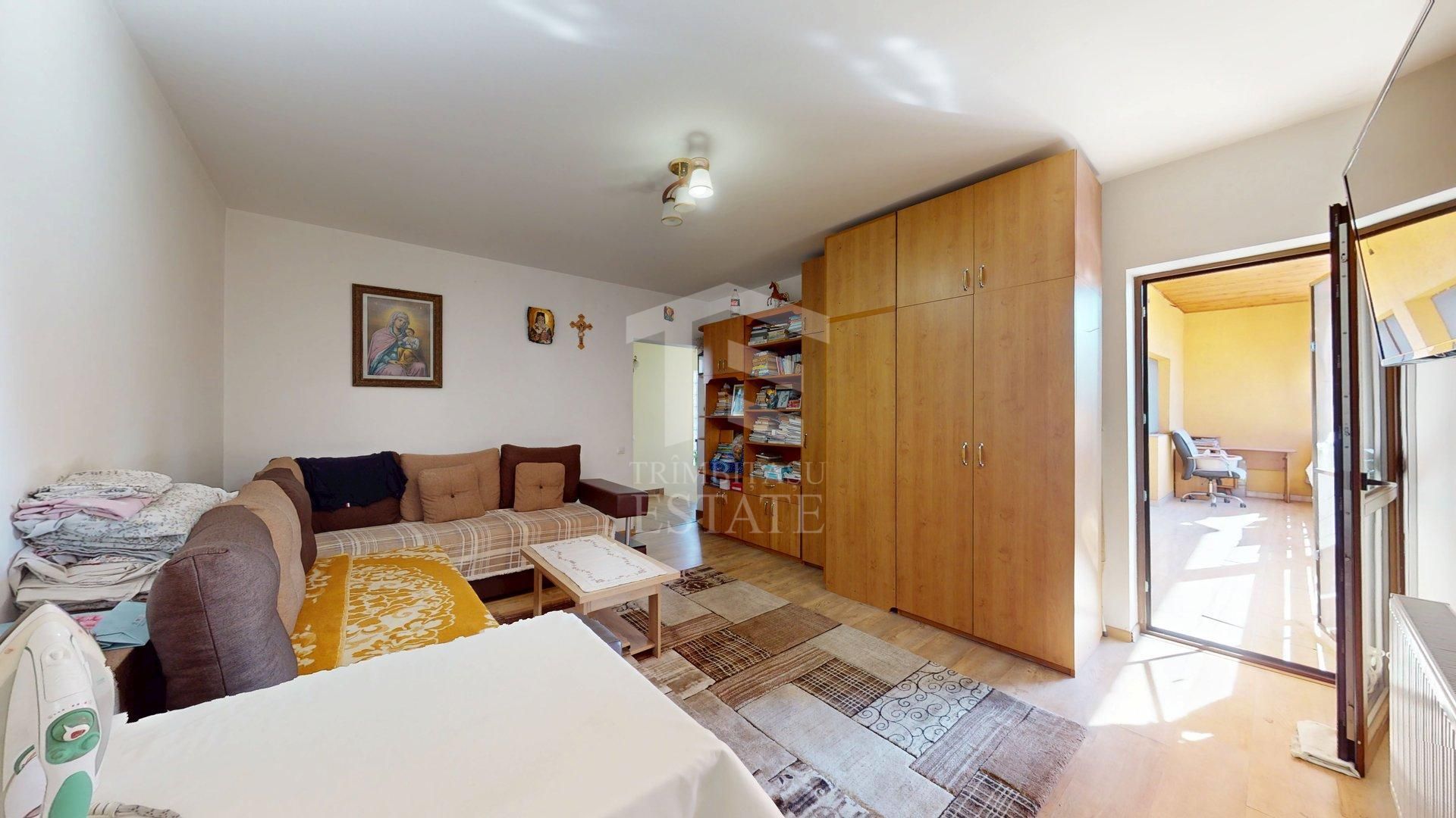 ANDRONACHE - Escalei | Casa individuala 9 camere | an 2014 | teren 260 - Poză 30