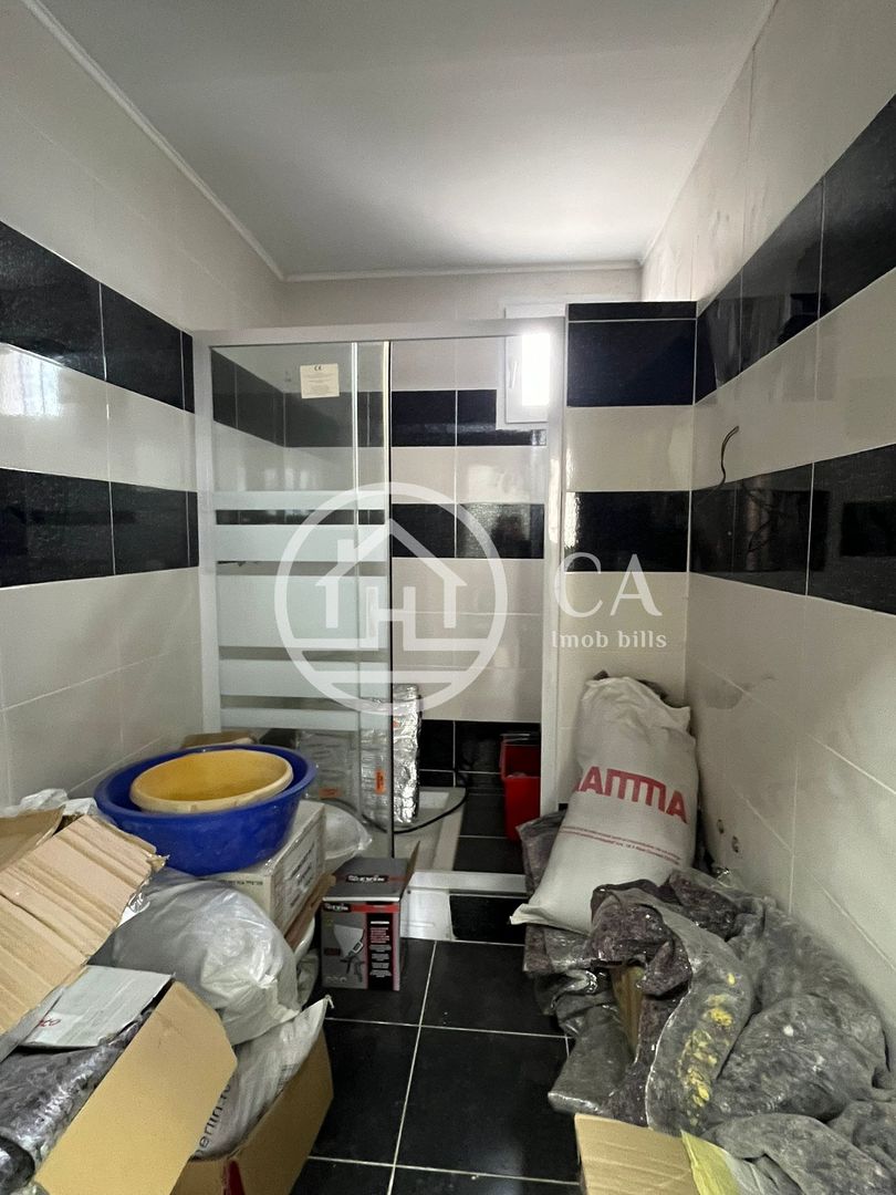 Casa de vanzare D+P+E+M cu 5 camere în Livada De Bihor - Poză 3