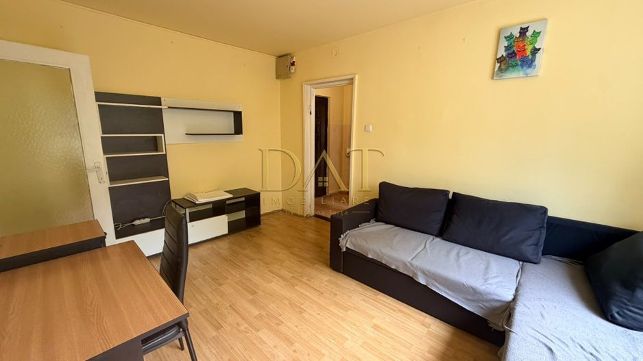 Apartament 2 camere, parcare exterioara, zona BIG - Poză 1