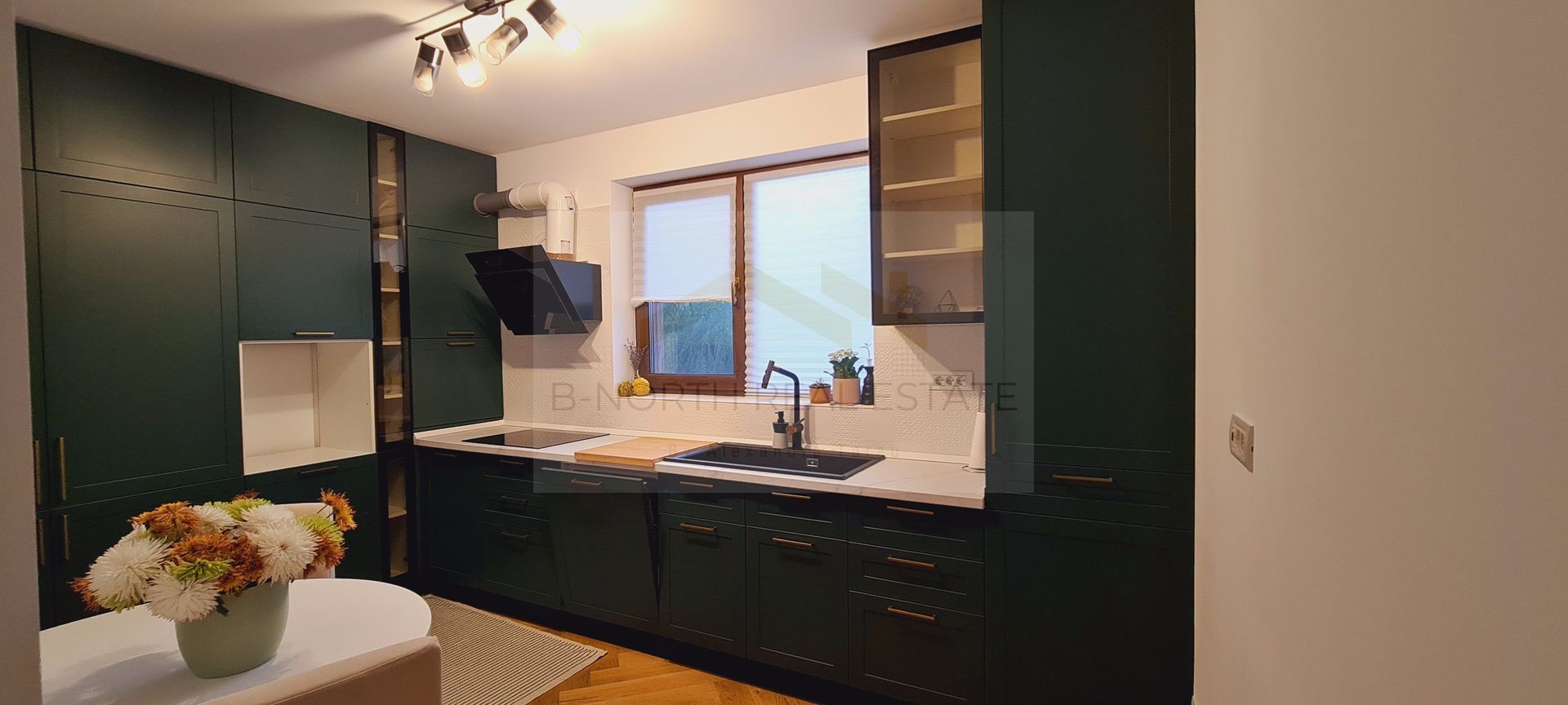 VILĂ DE ÎNCHIRIAT – OTOPENI, Str. 23 August (lângă Penny) - Poză 2