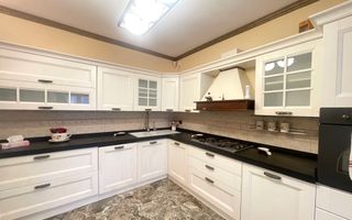 Vila 7 camere**Lake view**Ponton privat**Piscina**Teren 933 MP//Balotesti - Poză 16