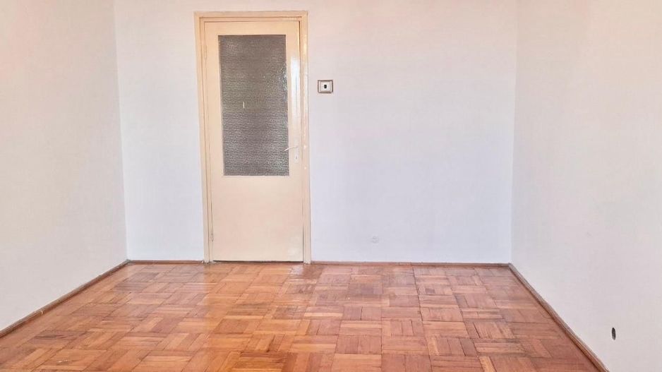 Vând apartament 3 camere – zona Policlinca, lângă Sigma - Poză 3