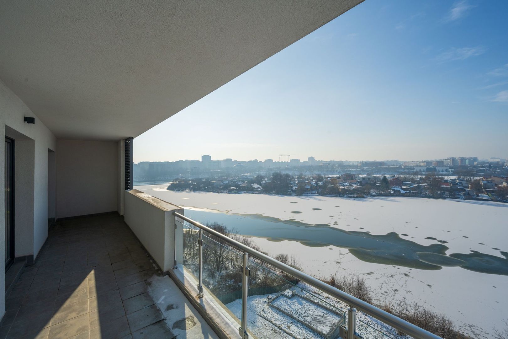 3 CAMERE VEDERE SUPERBA SPRE LAC BLOC NOU FINALIZAT TERASA GENEROASA - Poză 3