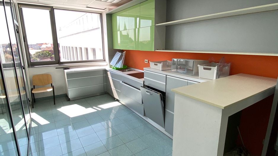 Spațiu de birouri de 300mp de închiriat în zona Centrala - Poză 19