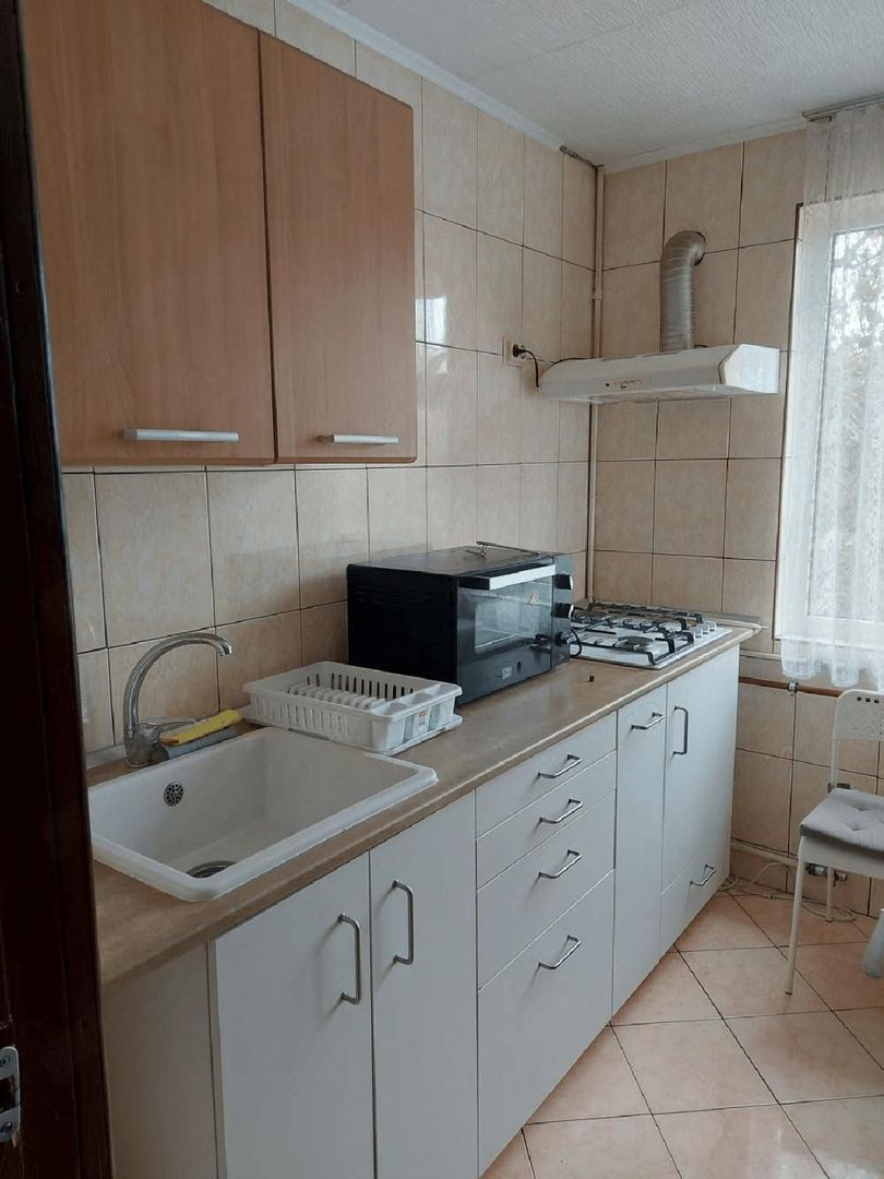 Apartament superb 3 camere metrou Crangasi - Poză 5