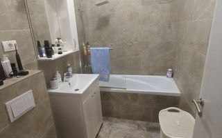 partament 3 camere, zona Buziașului, lângă noul stadion, complet mobilat și utilat - Poză 5
