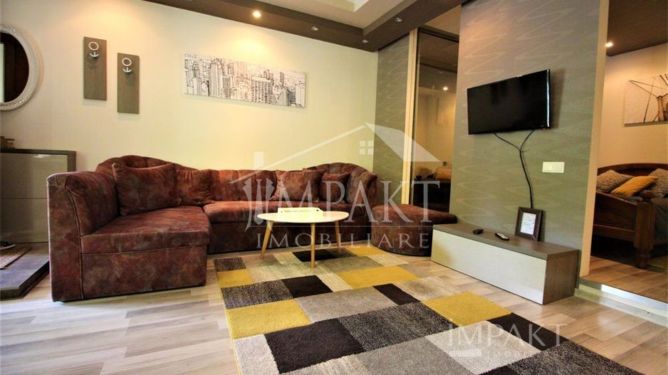 Apartament cu 2 camere in zona Plopilor. - Poză 1