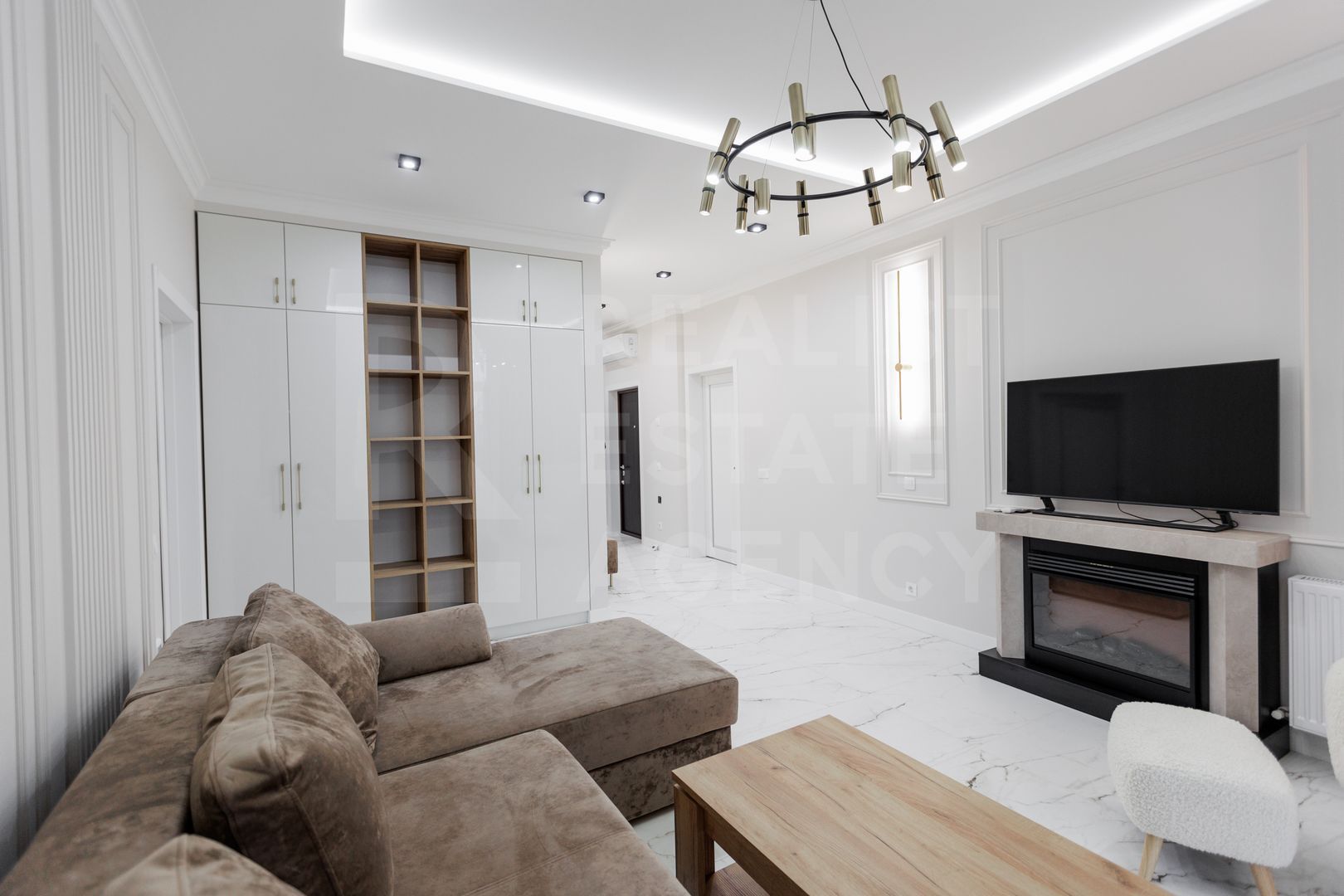 Chirie, apartament, 3 camere, strada Columna, Centru - Poză 1