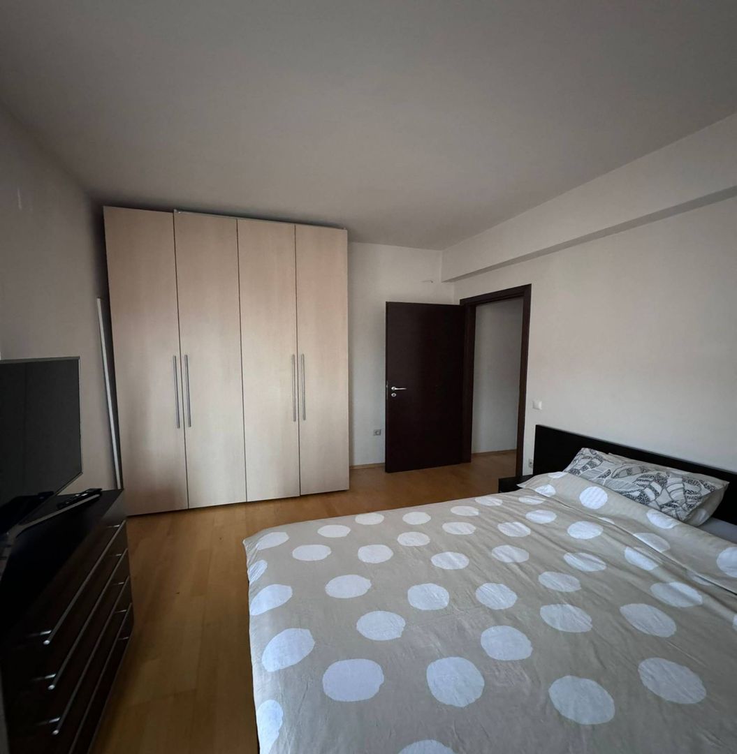 Apartament de închiriat – 3 camere, terasă panoramică, zona Grand Hote - Poză 6