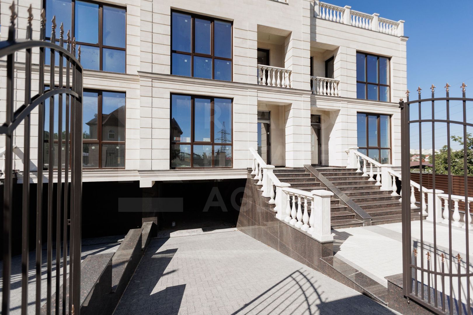 Vânzare, townhouse, str-la 1 Sfinții Marțiri Brâncoveni, Codru - Poză 25