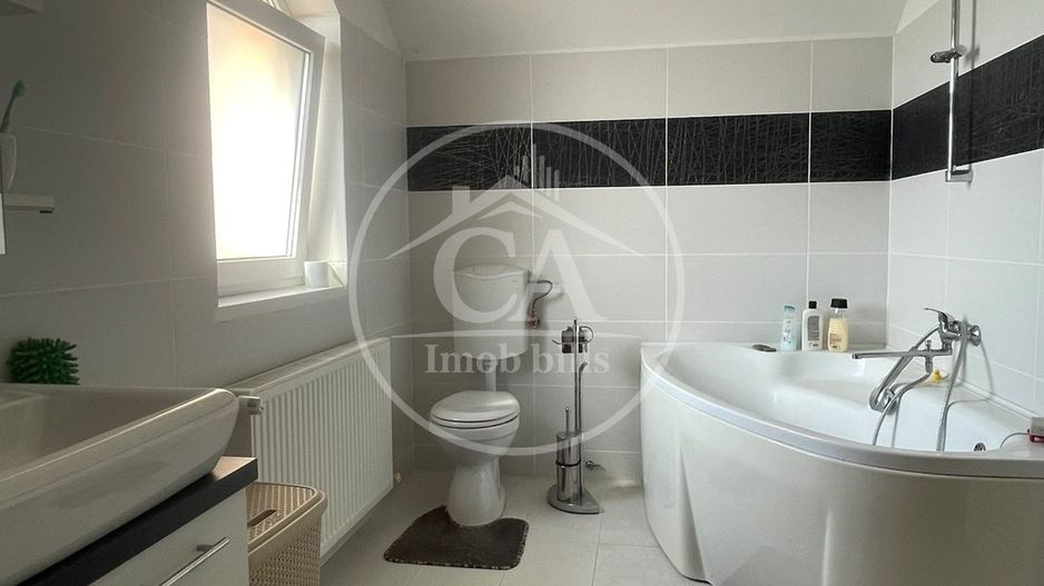 Casa de vanzare cu 4 camere in Oșorhei, Bihor - Poză 22