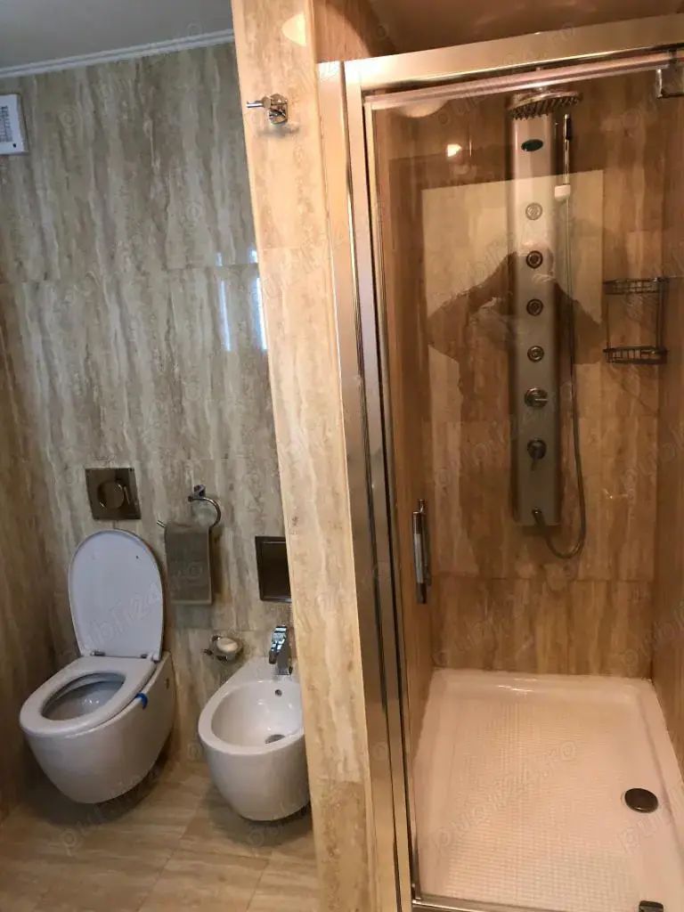 3 camere Decebal, decomandat, 2 balcoane, mobilat complet - Poză 12