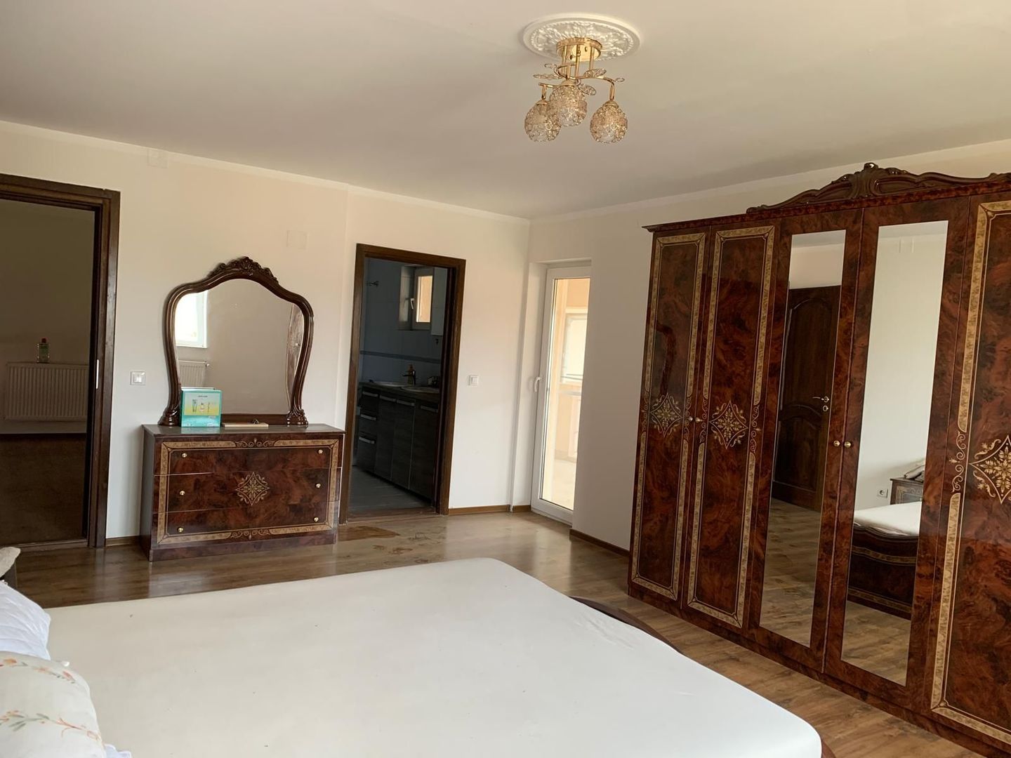 Duplex premium în vatra veche a localității Moșnița Veche - Poză 14