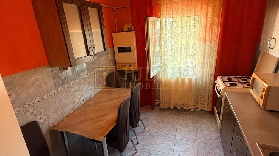 2 camere| zona Lipovei| centrala proprie| apartament frumos| - Poză 9