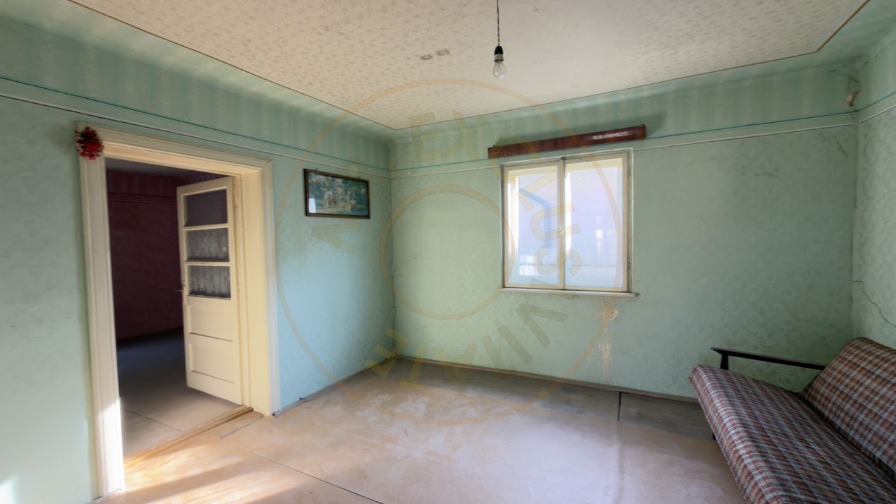 Casă 3 camere, Teren 1036 mp Front 22 m - Str. Florilor 46 - Carei - Poză 3