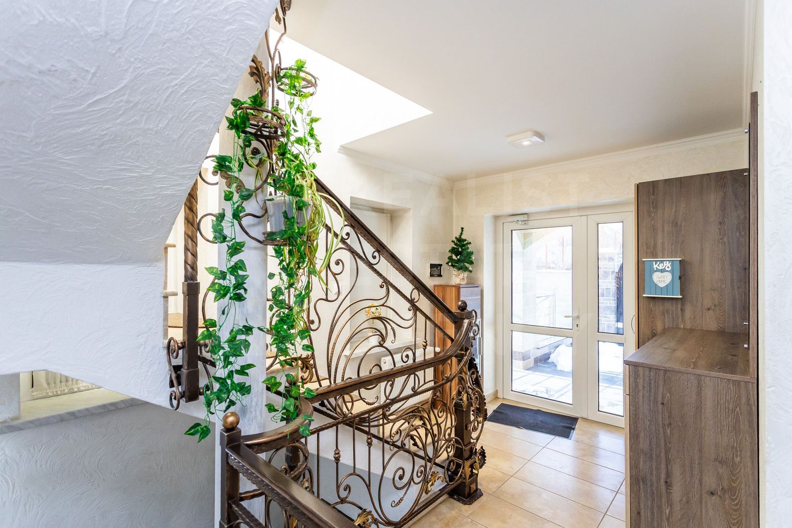 Vânzare, casă, 3 nivele strada Livezilor, Cricova. - Poză 5