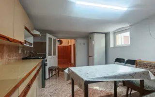 Casă individuală cu 3 camere, curte , în Sibiu, zona Lupeni - Poză 14