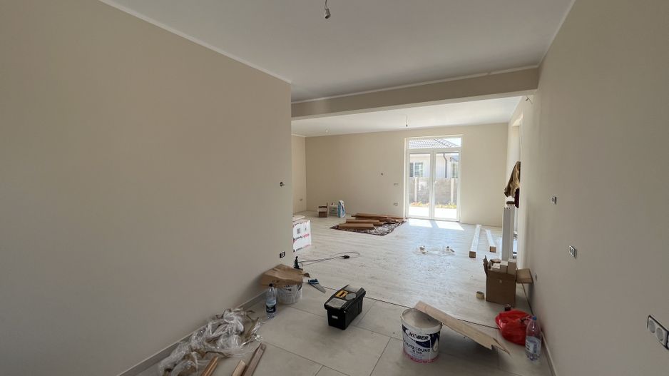 1/2 Duplex Utvin,4 Camere,2 Bai,Toate Utilitatile - Poză 6