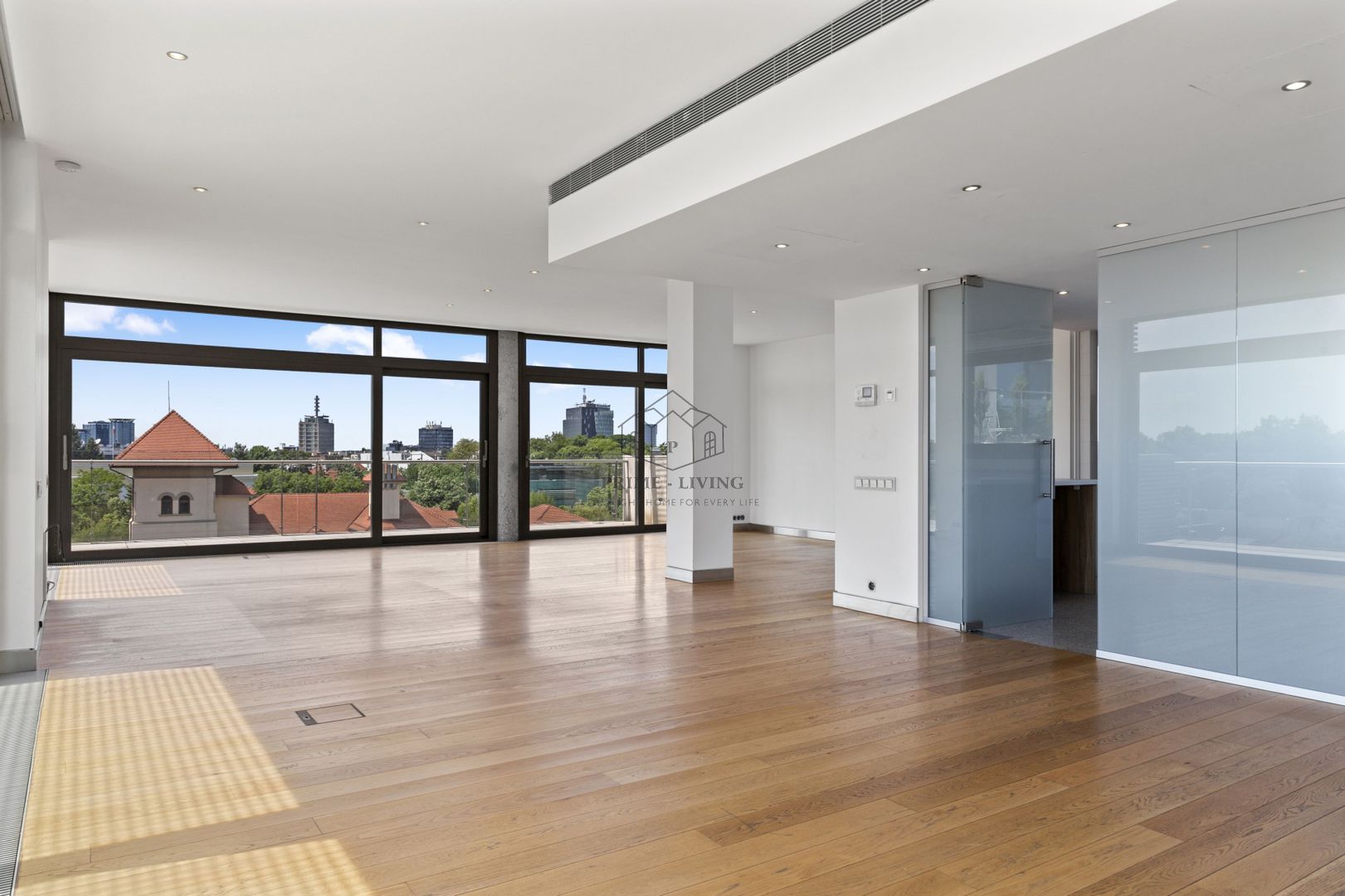 PENTHOUSE DEOSEBIT LA INCHIRIERE LANGA PARCUL KISELEFF - Poză 1