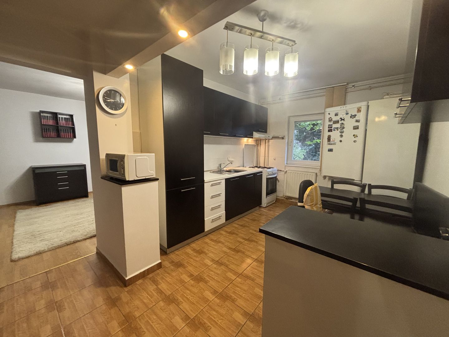 Apartament spatios in zona Sagului - Poză 2