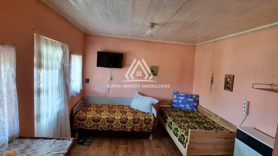 CASĂ LA ȚARĂ, SÂMBOLENI, COMUNA CAMARAȘU - Poză 8