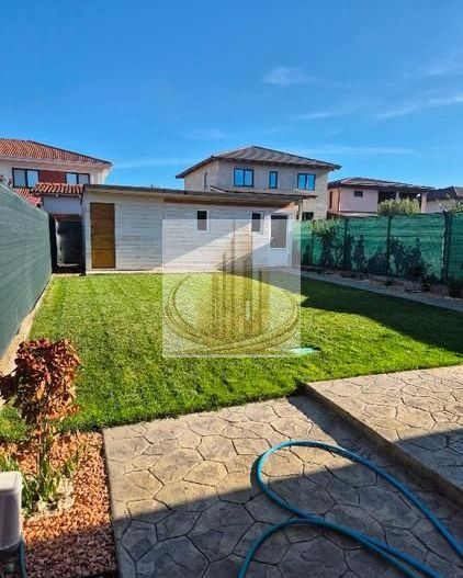 Duplex modern complet mobilat și utilat, curte amenajată - DUMBRAVITA - Poză 11