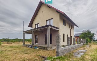 Casă la roșu cu etaj și 500 mp teren în Sântana - Poză 2