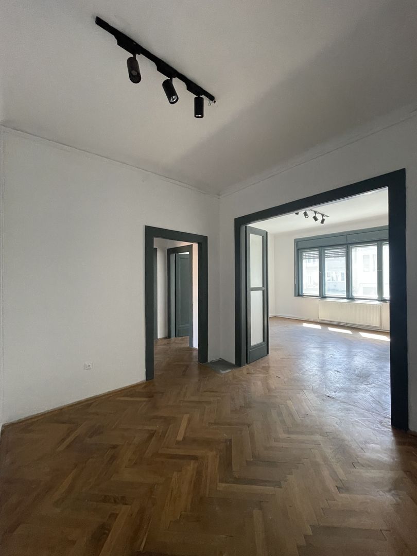 Apartament cu farmec istoric, 120 mp, în inima Clujului – Strada Eroilor - Poză 2