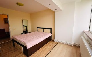 De vanzare Apartament 3 camere Tiglina 3, Galati, 75mp, et.4/4 - Poză 9