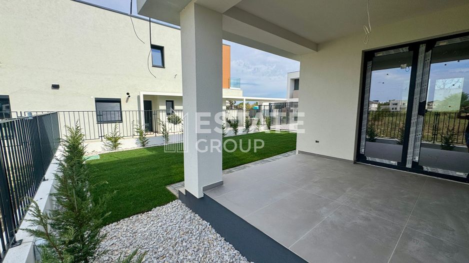 Duplex modern cu 5 camere in Dumbravita - Poză 2
